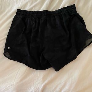 Lululemon Hotty Hot Short